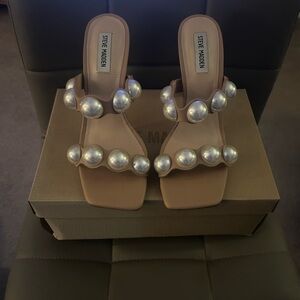 Steve Madden Beige Pearl Embellished Heels